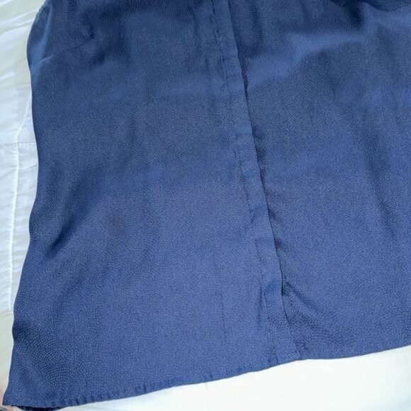 Banana Republic Womens Navy Sleeveless V-Neck Blouse S 100% Polyester - Picture 7 of 8